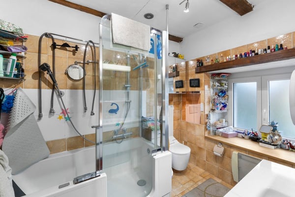 Maison villageoise de charme avec grange à Pailly 13