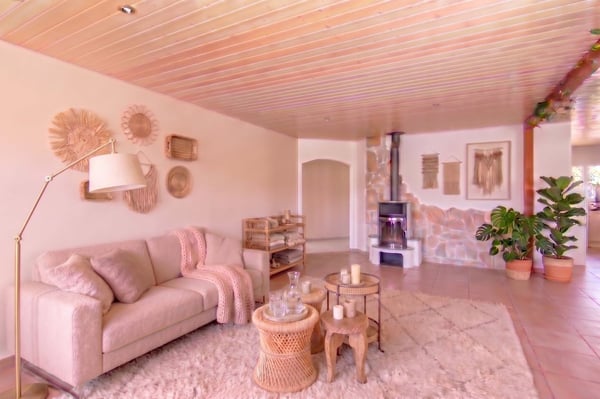 Exlusivité - Maison familiale avec grand terrain,lumière exceptionnelle et un porentiel d'agrandissement. 2