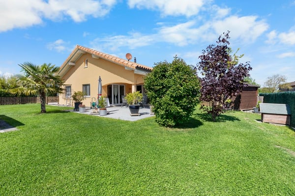 Exlusivité - Maison familiale avec grand terrain,lumière exceptionnelle et un porentiel d'agrandissement. 13