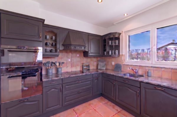Exlusivité - Maison familiale avec grand terrain,lumière exceptionnelle et un porentiel d'agrandissement. 9
