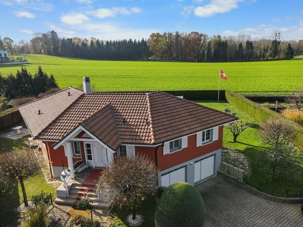 Splendide villa en bordure de zone agricole avec débouchée sur le lac 6