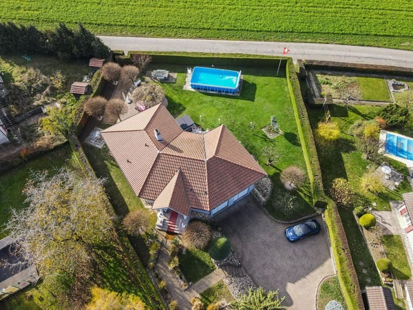 Splendide villa en bordure de zone agricole avec débouchée sur le lac 5