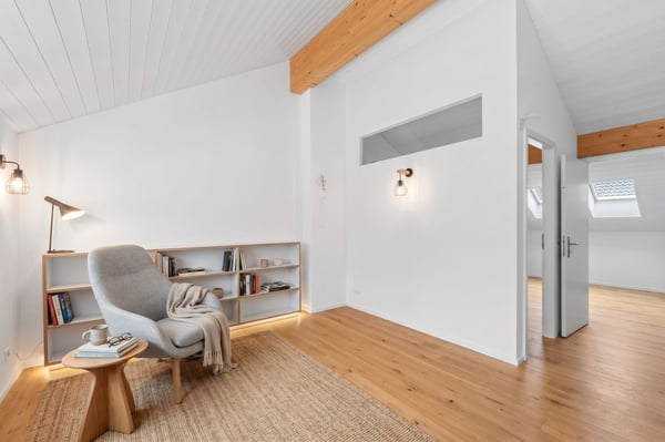 Duplex en attique, luminosité et calme dans un immeuble de 2023 12