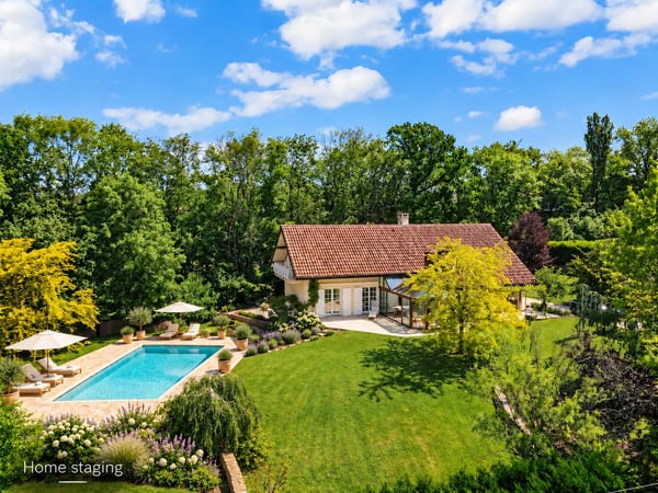 Villa de caractère avec vue panoramique sur le lac Léman, à deux pas de Genève 2