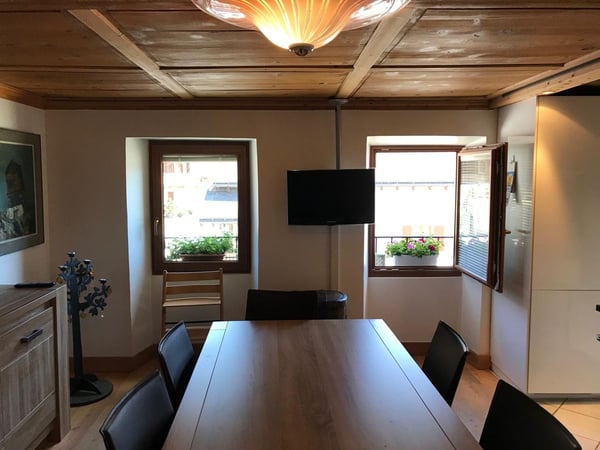 Spacieux duplex en attique rénové de 5.5 pièces à Saint-Luc 11