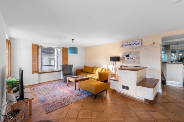 Un appartement de caractère de 5.5 pièces où le charme de l'ancien rencontre le confort du contemporain