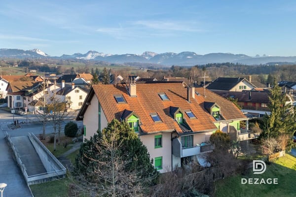 Appartement à rénover avec potentiel de transformation, situé au centre du village ! 12