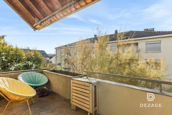 Appartement à rénover avec potentiel de transformation, situé au centre du village ! 2