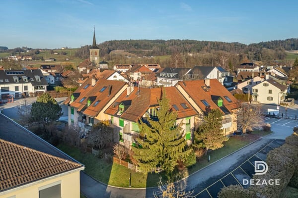 Appartement à rénover avec potentiel de transformation, situé au centre du village ! 3