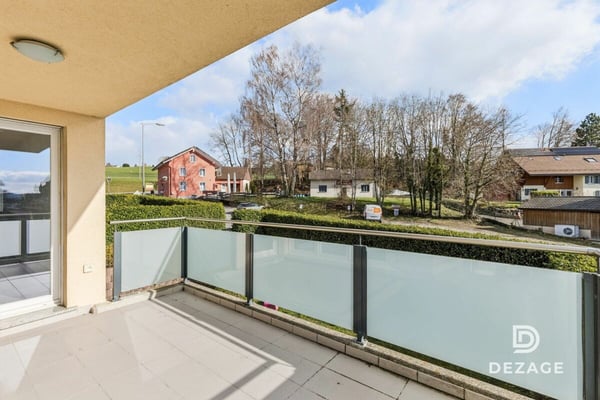 Grand appartement familial avec balcon couvert et vue sur le château d'Oron ! 12