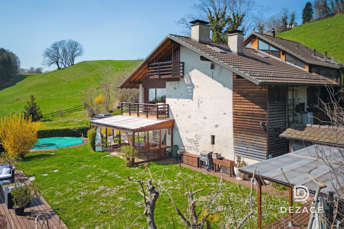 À 9 min de Vevey : Propriété rare avec vue panoramique, jardin clos et piscine