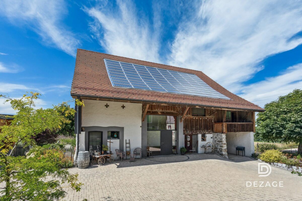 Ferme rénovée avec installations équestres et revenu énergétique à 5 min de Lucens