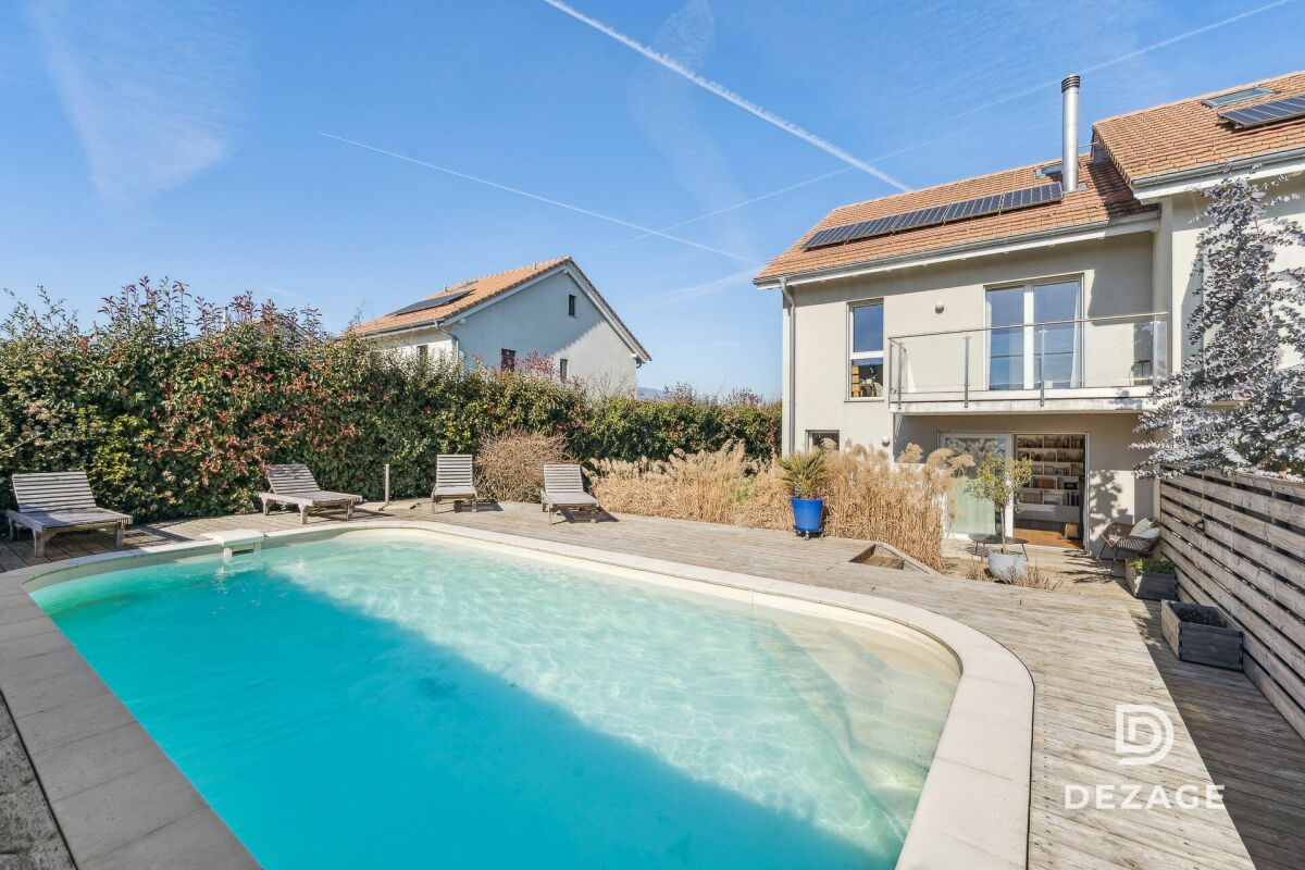 Maison moderne de 2016 : piscine, calme absolu, et proximité de Versoix et Coppet