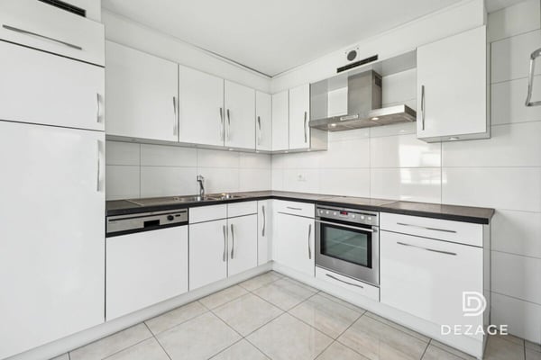 Magnifique attique-duplex de 165 m² avec terrasse entre Lausanne et Pully, proche de toutes les commodités 7