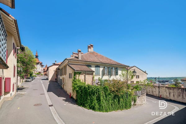 Somptueuse maison de maître rénovée avec soin, avec jardin de ville et au calme absolu 12