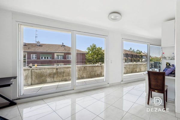 Magnifique attique-duplex de 165 m² avec terrasse entre Lausanne et Pully, proche de toutes les commodités 2