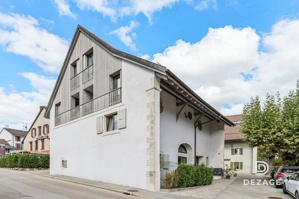 Magnifique duplex moderne en plein centre du village de Bassins
