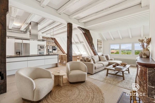 Appartement de caractère avec vue panoramique et jardin au coeur du village ! 1