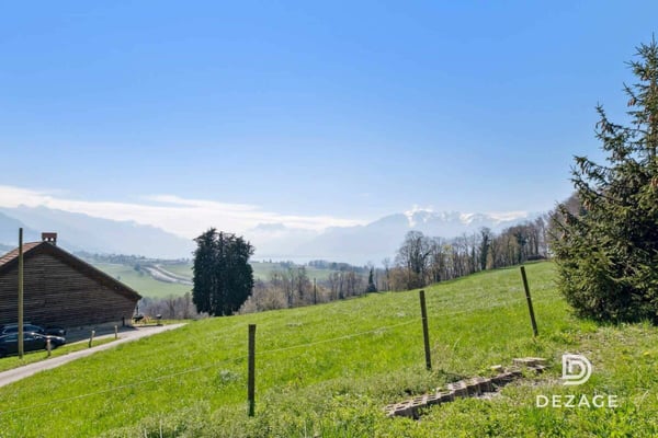 Maison familiale 7.5 pièces de 195 m² : 5 chambres, grand jardin, piscine et vue lac et montagnes à 10min du centre de Vevey 12