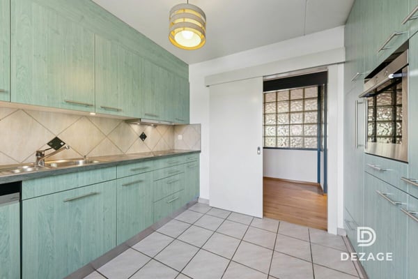 Spacieux appartement avec potentiel pour 5,5 pièces, au coeur du village ! 5