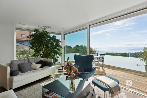 Magnifique duplex esprit maison avec ascenseur direct, jardin et vue imprenable sur le Lac !