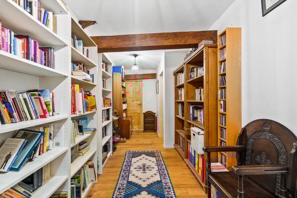 Immeuble de rendement avec cachet à transformer 6