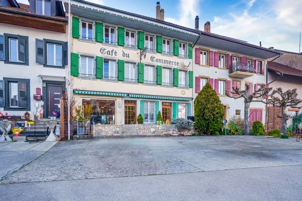 Immeuble de rendement avec cachet à transformer 2