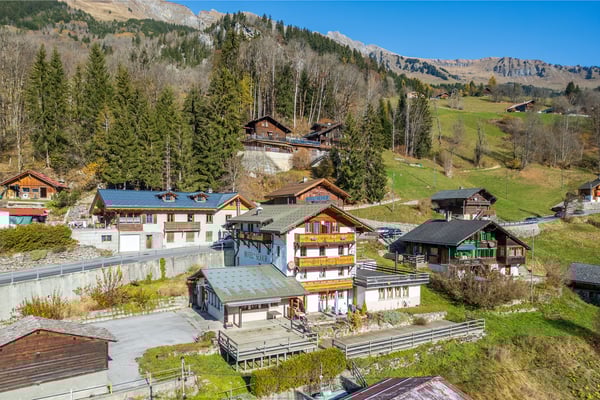 Hôtel-restaurant à rénover ou à transformer à 5 minutes des Diablerets 2