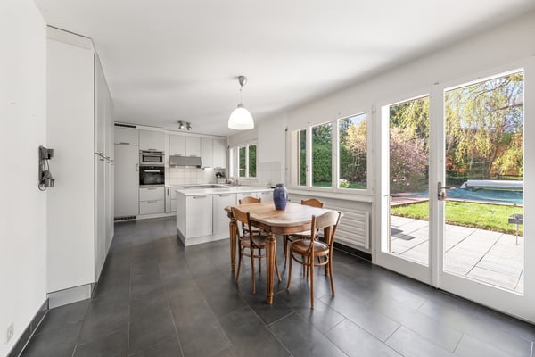 Spacieuse villa familiale modulable avec piscine en bordure de forêt 7