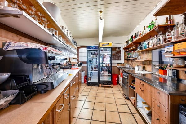 Restaurant au coeur d'un cadre privilégié au bord du lac de Neuchâtel 10