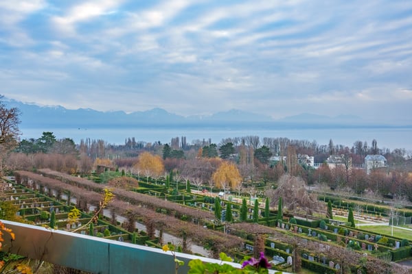 Attique au calme avec vue imprenable sur le lac et les montagnes 2