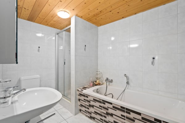 Spacieuse maison familiale au coeur du village de Vallamand 11