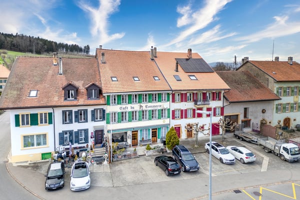 Spacieuse maison familiale au coeur du village de Vallamand 2