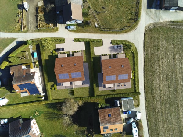 Villa neuve sur plan dans un espace verdoyant 12