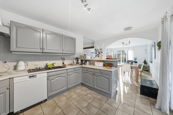 Grande maison de deux appartements avec potentiel d'agrandissement 4
