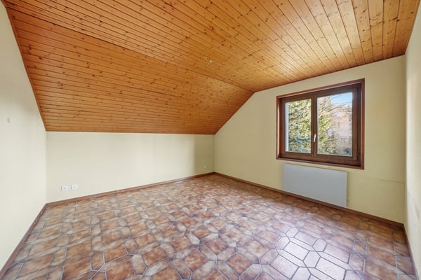 Grande maison de deux appartements avec potentiel d'agrandissement 11