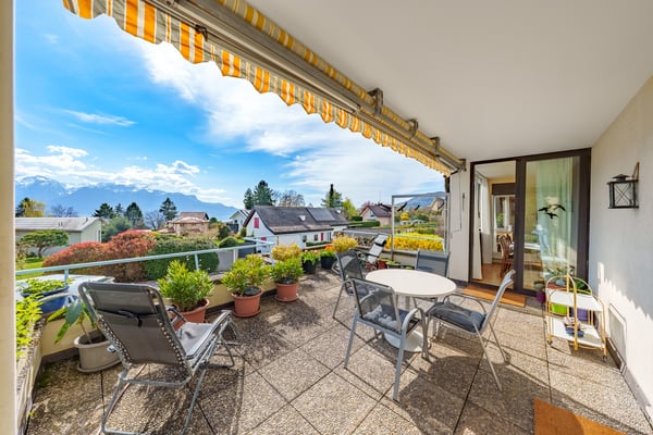 Appartement de 4,5 pièces avec jardin, vue lac et montagnes 3