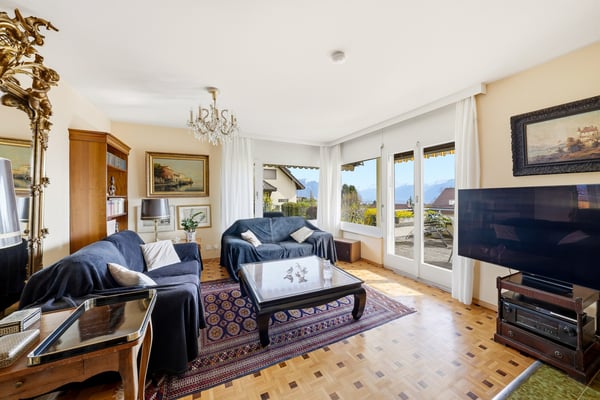 Appartement de 4,5 pièces avec jardin, vue lac et montagnes 5