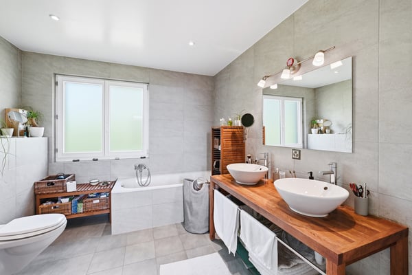 Grande villa lumineuse avec vue lac et rendement locatif 11