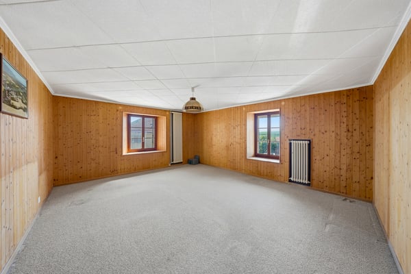Maison villageoise de caractère à rénover 11