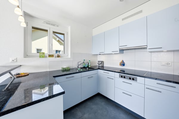 Appartement de 3,5 pièces en attique avec vue dégagée au centre ville 7
