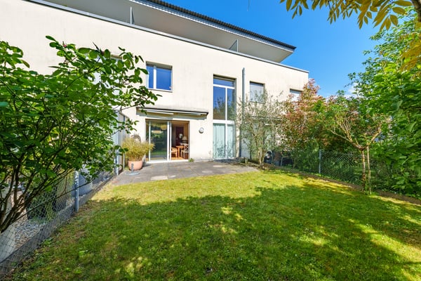 Maison mitoyenne spacieuse avec échappée sur le lac 1