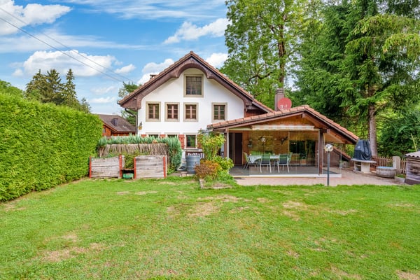 Maison de charme dans un cadre bucolique et paisible 12