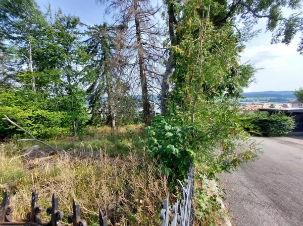Terrain à bâtir idéalement situé dans un quartier prisé 2