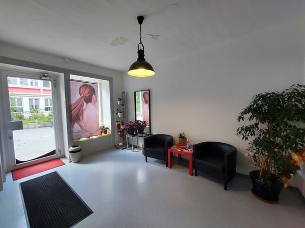 Immeuble de rendement situé dans rue piétonne - 5 appartements et 2 commerces 5