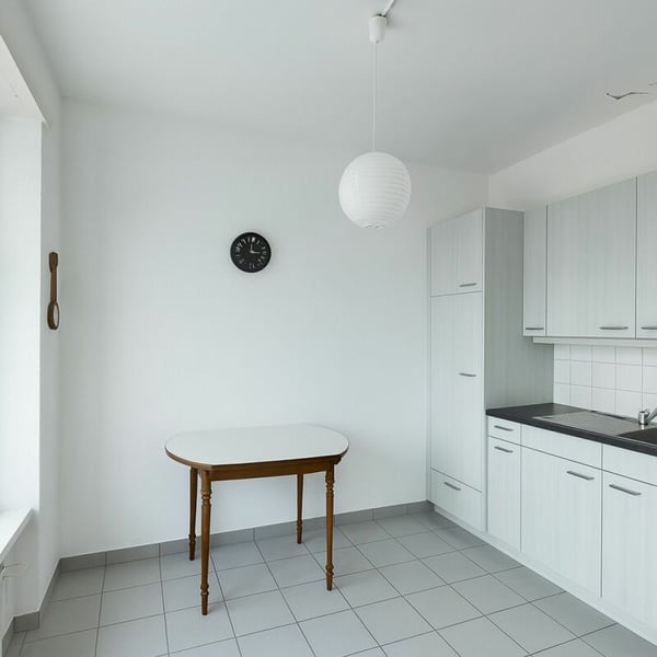 Bel appartement de 2,5 pièces offrant 14 m², avec accès par ascenseur. 3