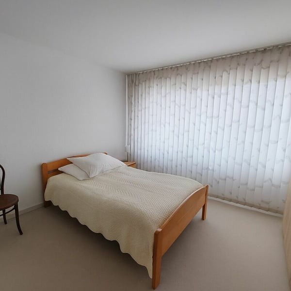 Bel appartement de 2,5 pièces offrant 14 m², avec accès par ascenseur. 4