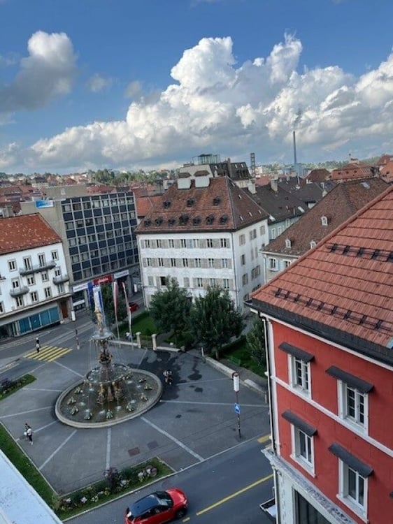 Bel appartement de 2,5 pièces offrant 14 m², avec accès par ascenseur. 7