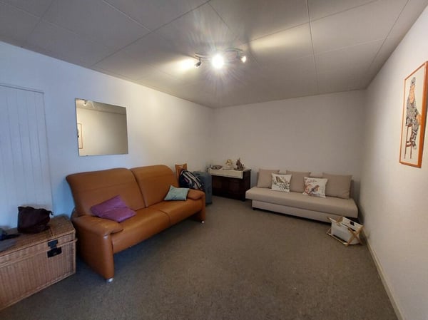 Bel appartement de 2,5 pièces offrant 14 m², avec accès par ascenseur. 5