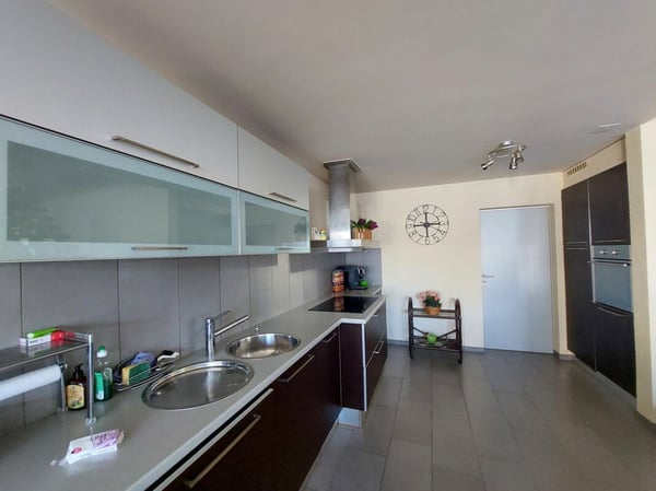 Superbe villa contemporaine dotée d'une vaste baie vitrée 6